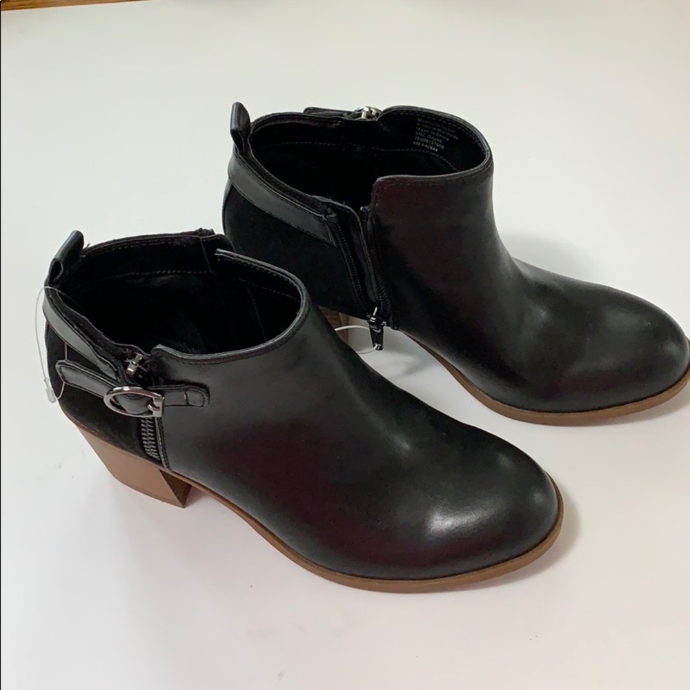 Style & Co Black Blocked heel Booties Sz 6M